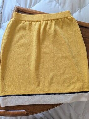 St. Johns Knit By Marie Gray Sunflower Color Skirt. SZ 6.